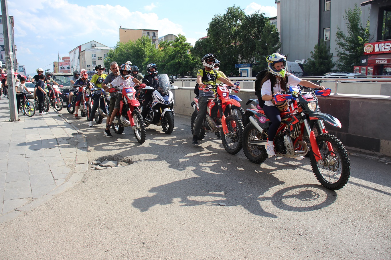 Ağrı'da Enduro ve ATV Şampiyonası coşkusu başladı