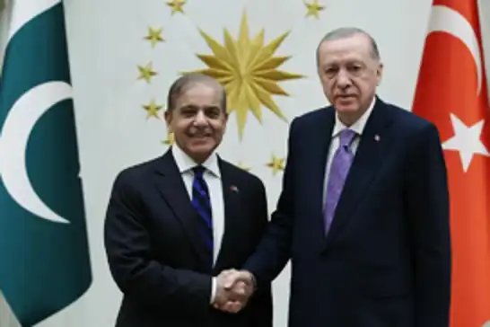 شریف، نخست‌وزیر پاکستان، فردا عازم ترکیه می‌شود