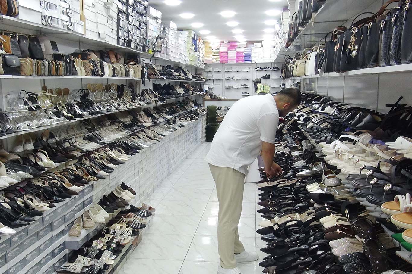 Esnaf: İşlerimiz yüzde 90 düştü, umudumuz okul sezonunda