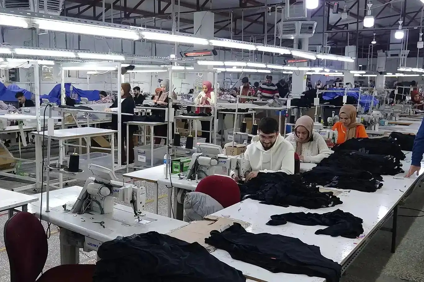 Türkiye's unemployment rate falls to 7.6% in June