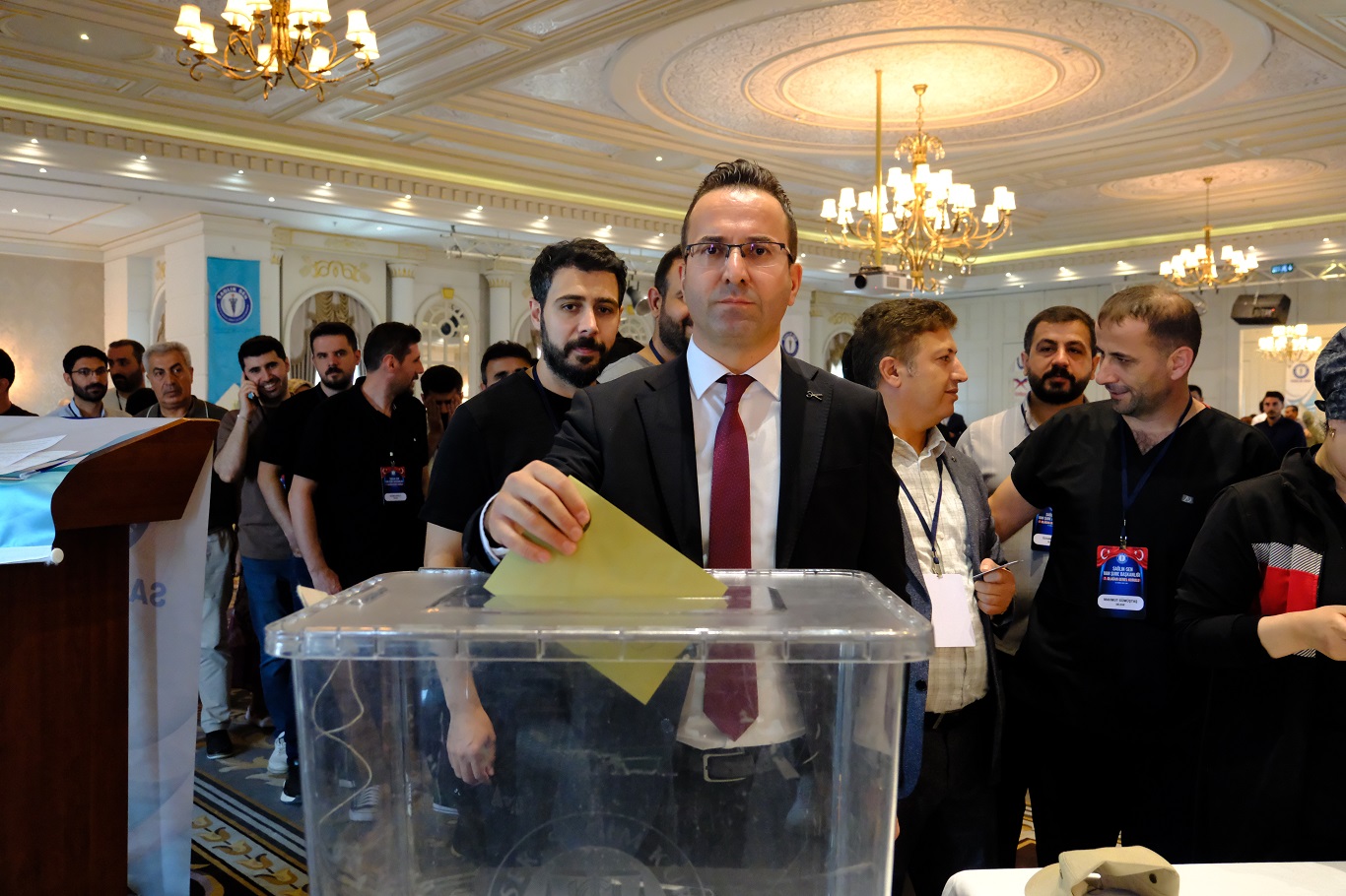 Sağlık-Sen Van Şubesi Genel Kurulu tamamlandı: Abdulcelil Aslan yeni başkan seçildi