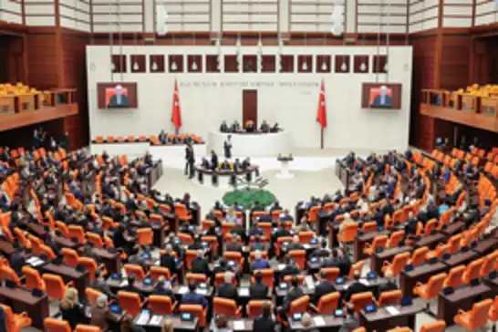 Üniversite öğrencilerine yönelik af düzenlemesi Meclis'ten geçti