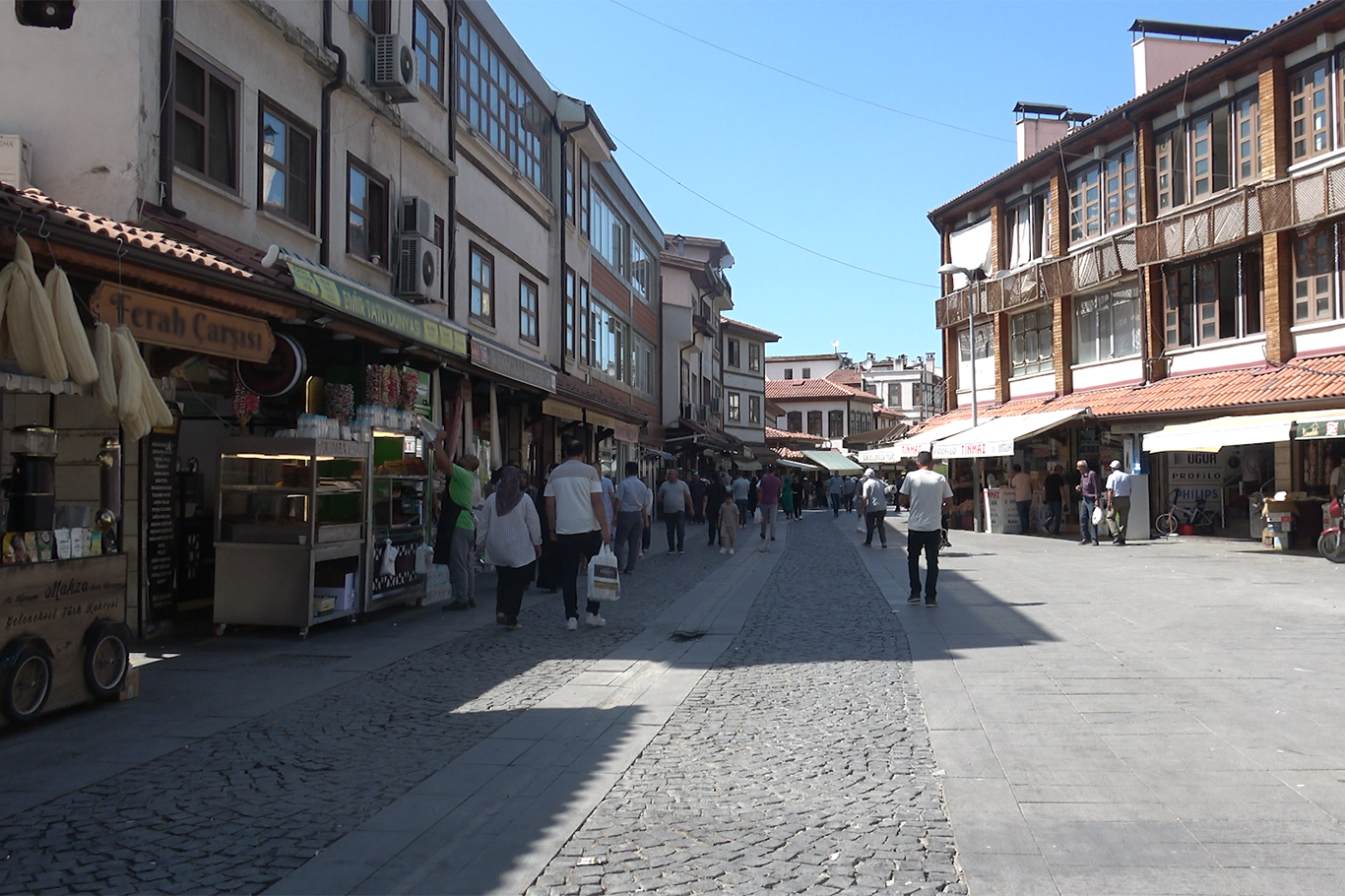 Konya'da vatandaş ekonomiden dertli: Geçim zor, evlilik hayal oldu