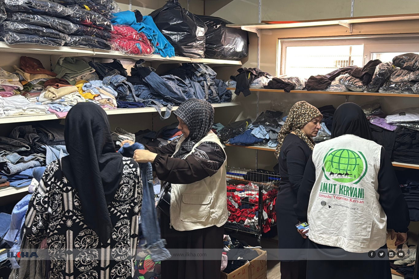 Hope Caravan delivers monthly food and clothing aid to needy families in Adana