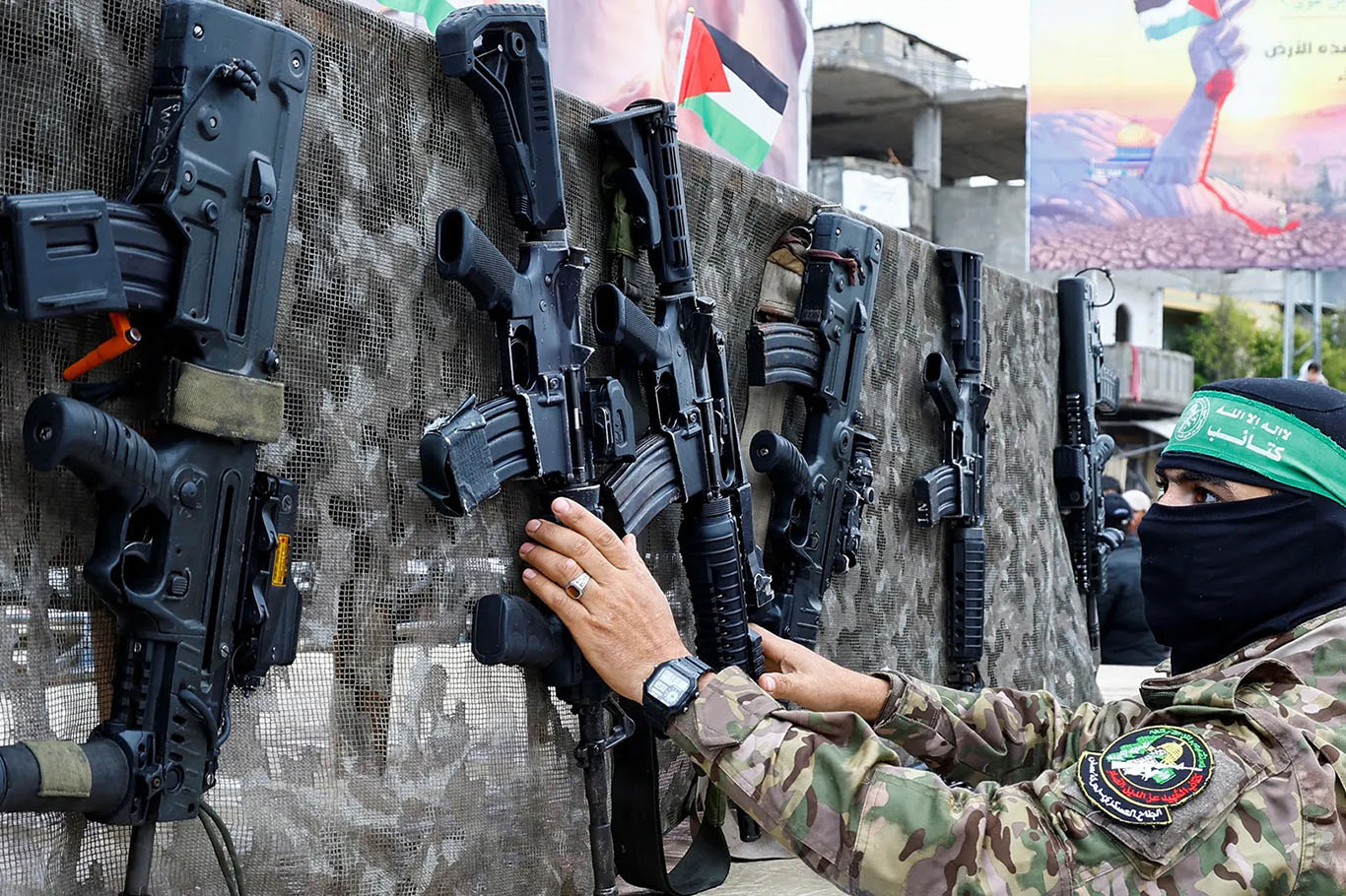 Hamas reaffirms Israeli withdrawal as precondition for Gaza disarmament deal