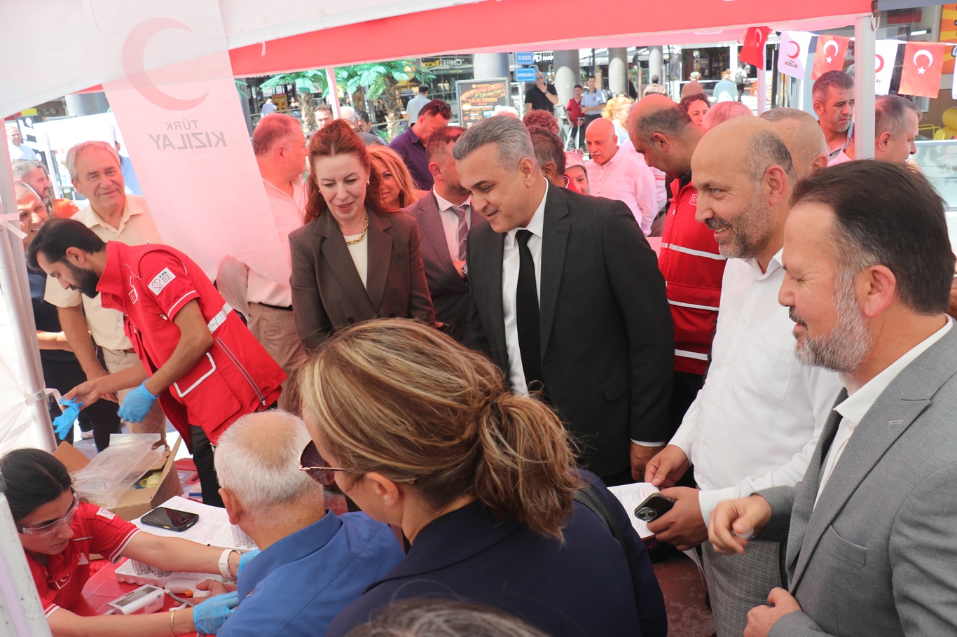 Küçükçekmece Kaymakamlığı'ndan kan bağışı kampanyası