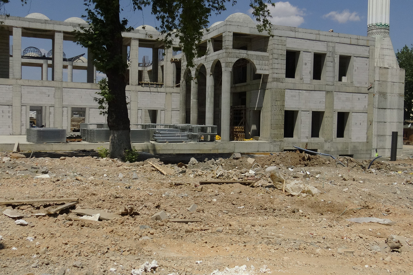 Söğütlü Camii için "kot" uyarısı: Camimiz çukurda kalıyor