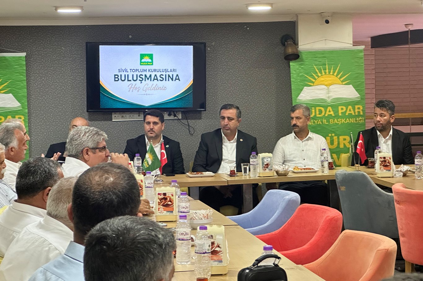 HÜDA PAR Milletvekili Ramanlı, Antalya'da STK Temsilcileriyle buluştu