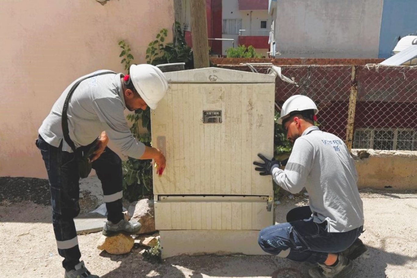 Mardin’de 2 bine yakın elektrik panosuna yetkisiz müdahale edildi