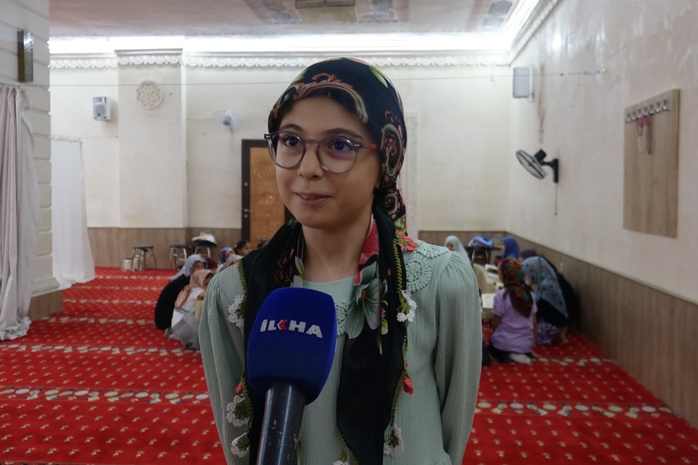 Yaz Kur'an Kursuna katılan çocuklar: Tatilimizi telefonla oynamak yerine camide Kur'an okumak çok daha güzel bir duygu