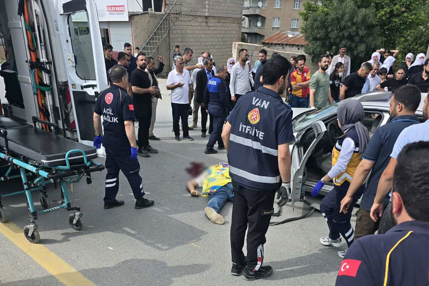 Van’da feci kaza 1 ölü, 4 yaralı