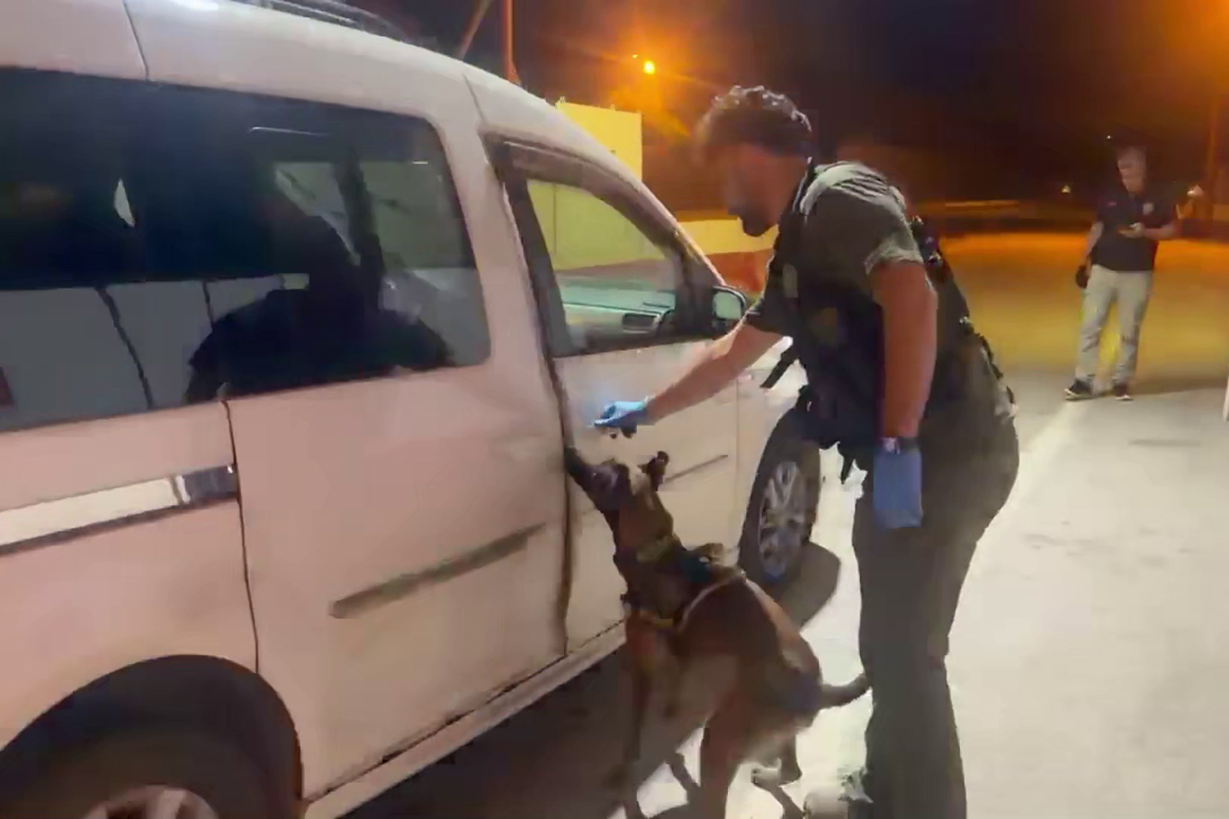 Malatya'da uygulama noktasında 1 kilogram uyuşturucu ele geçirildi