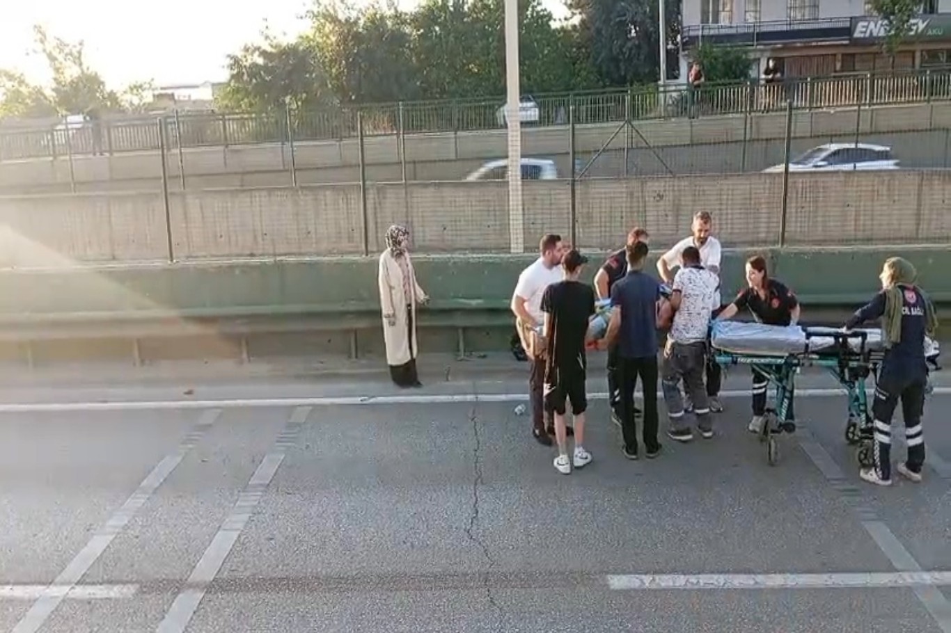 Bursa'da taksi ile motosiklet çarpıştı: Bir yaralı