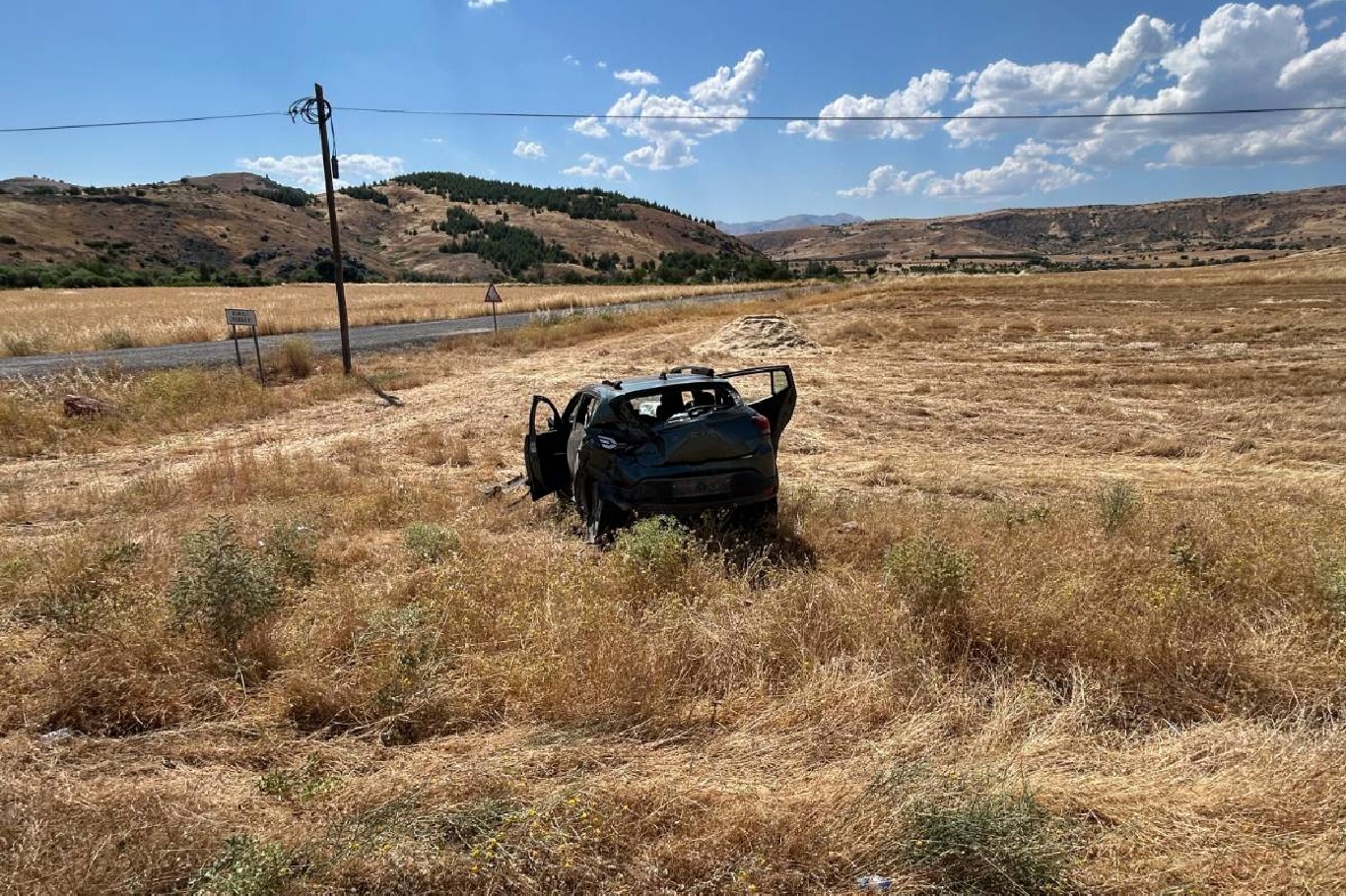 Diyarbakır'da belediye otobüsü ile otomobil çarpıştı: 3 yaralı