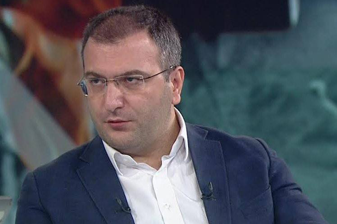 Gazeteci Cem Küçük tutuklandı