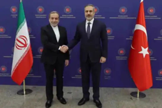 Dışişleri Bakanı Fidan İranlı mevkidaşı Arakçi ile görüştü