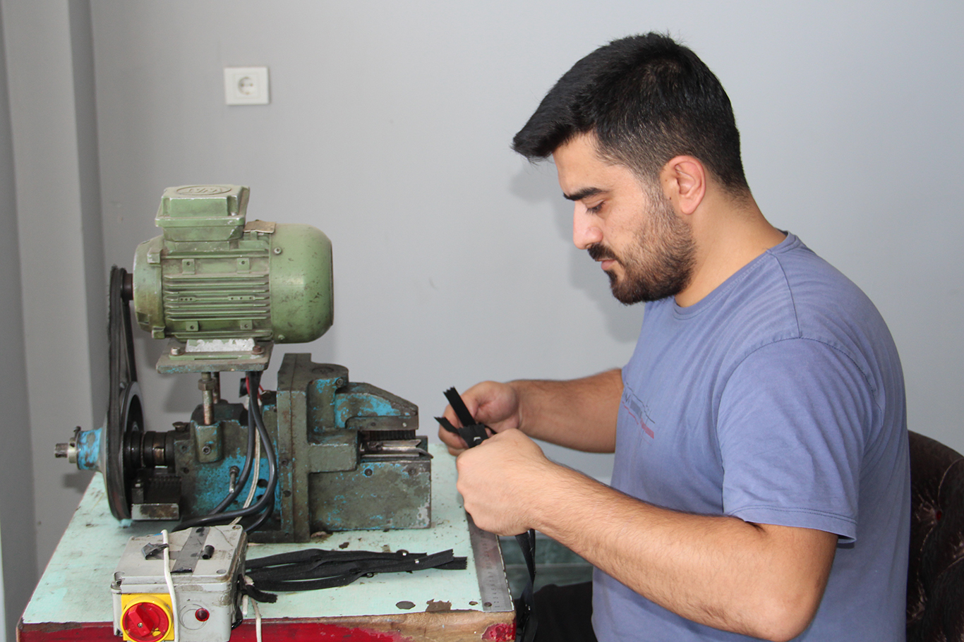 Tekstil kenti Batman'da fermuar üretimi de başladı