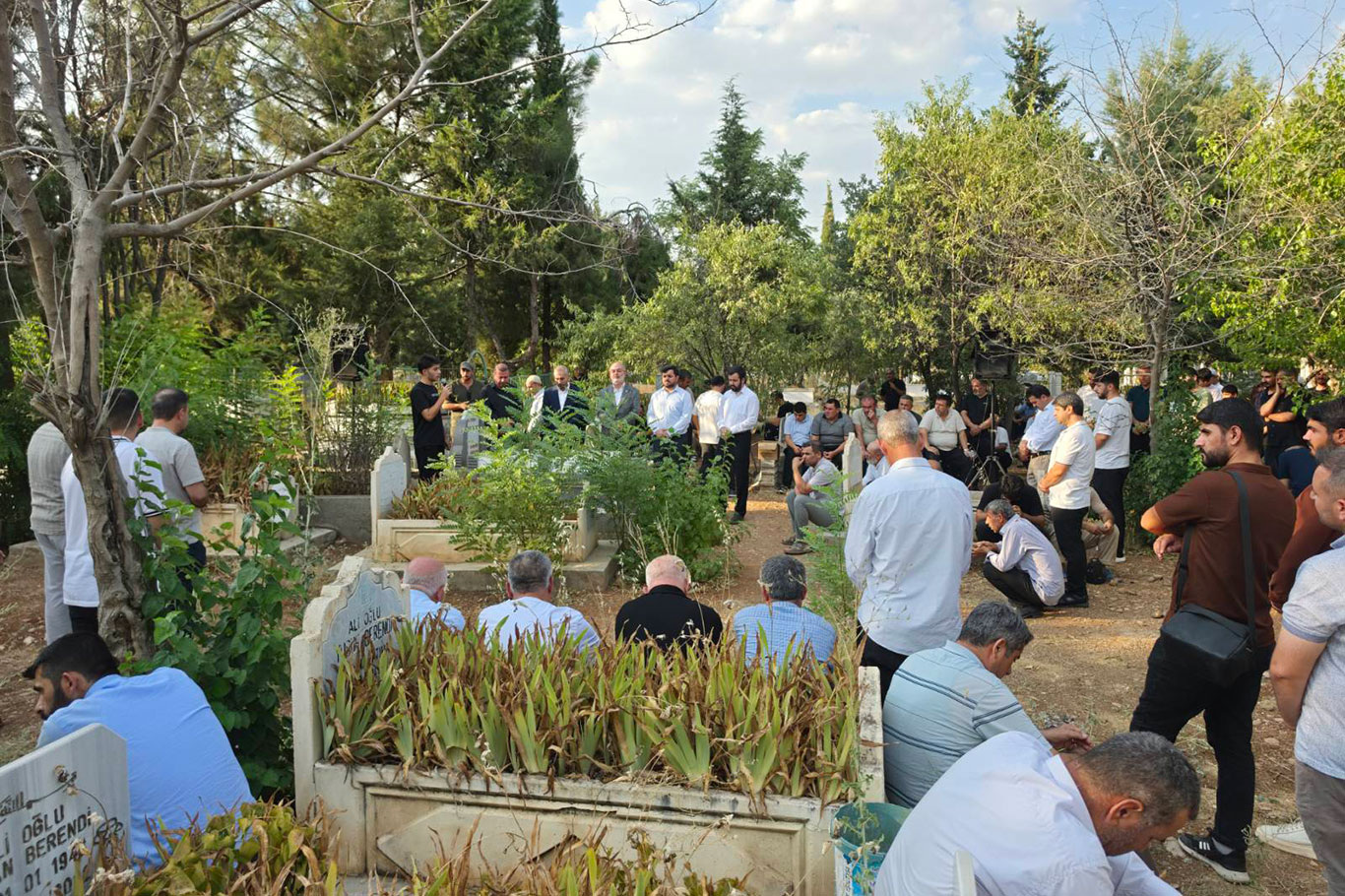 Merhum Mehmet Yavuz, vefatının 7. yılında kabri başında dualarla yad edildi