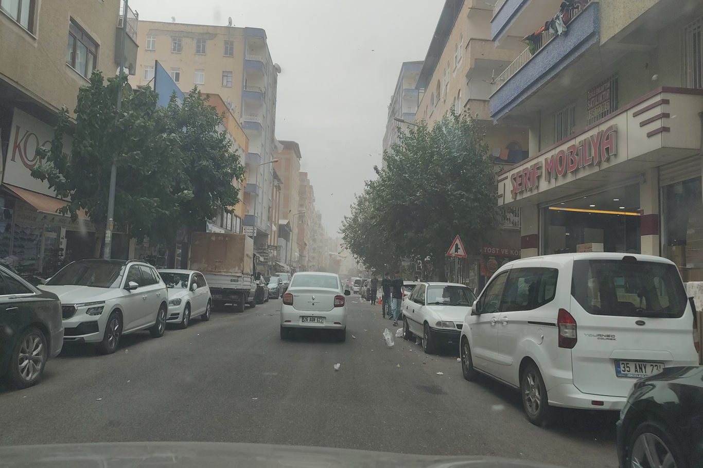 Diyarbakır'da toz fırtınası etkili oldu