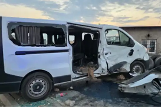 Li Êlihê du mînîbus li hev ketin: 9 birîndar