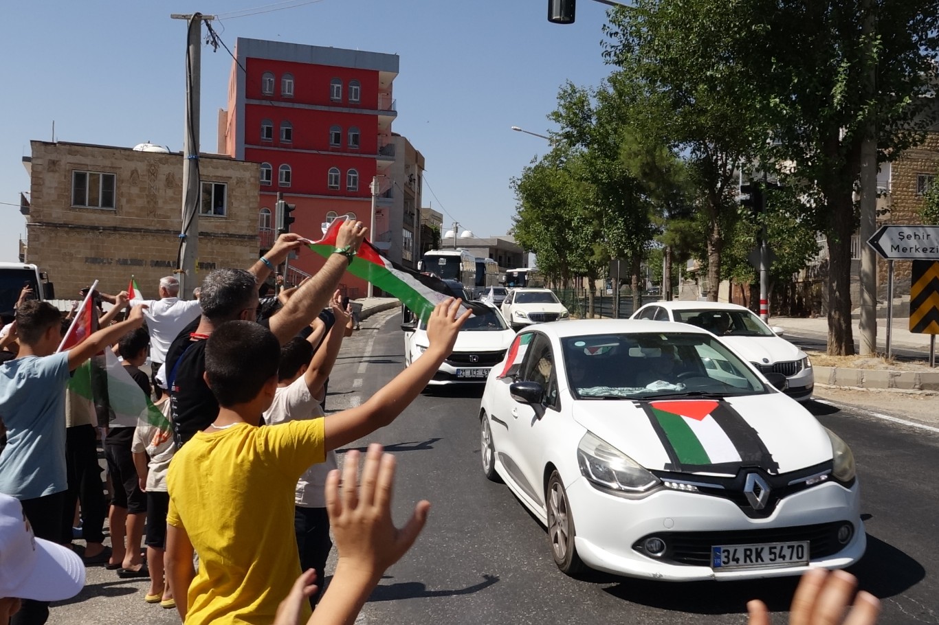 Filistin Konvoyu Habur Sınır Kapısın’a doğru yola çıktı 