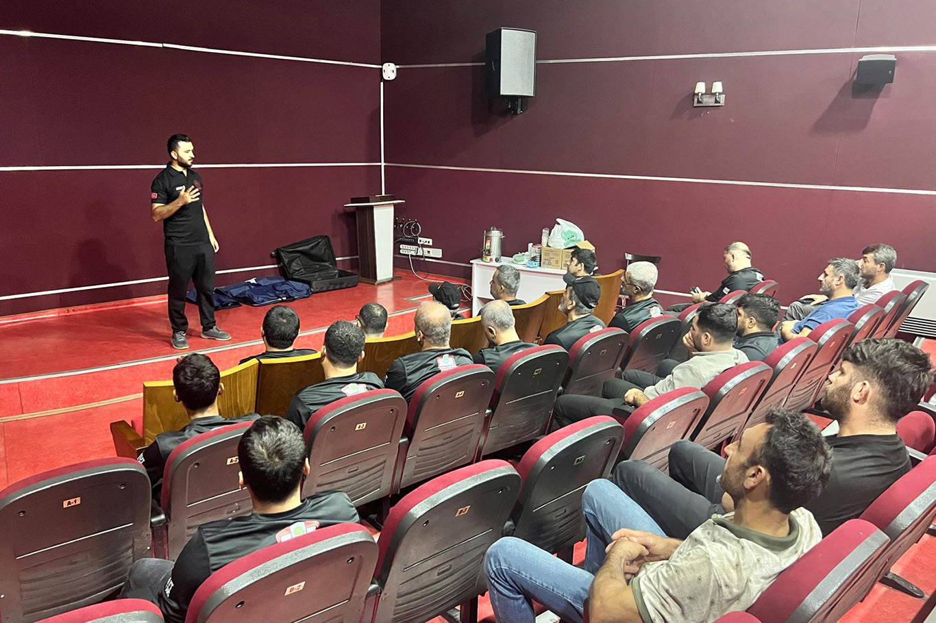 Umut Kervanı Arama Kurtarma ekibine 2 günlük ilk yardım eğitimi
