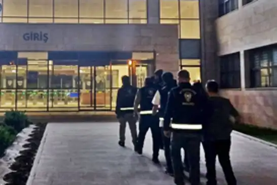 Afyonkarahisar'da oto sanayiden çalınan araç bulundu