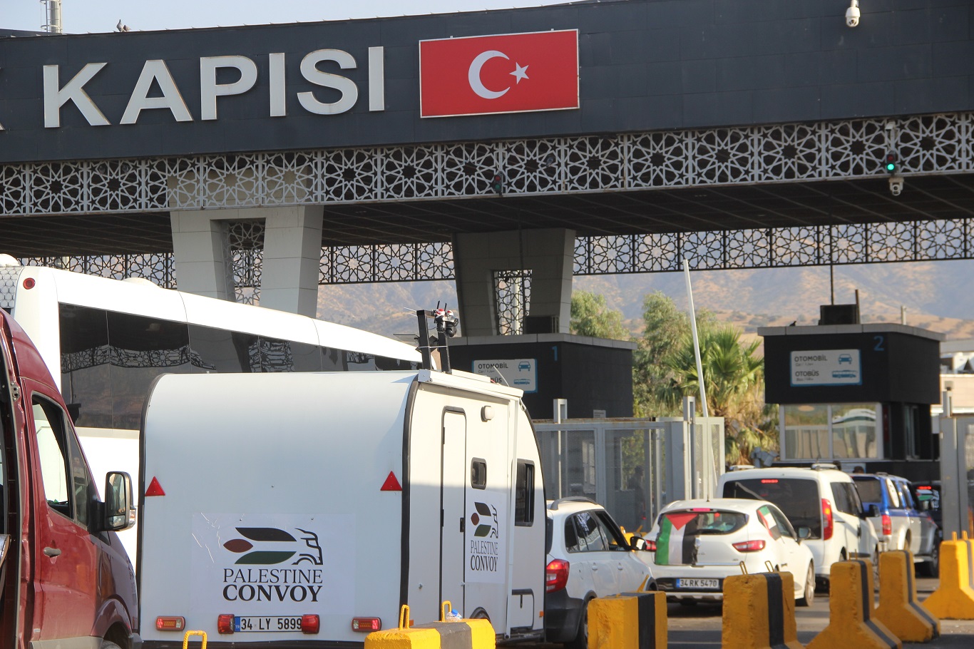 Uluslararası Filistin kara konvoyu, Habur Sınır Kapısı’ndan geçiş yaptı