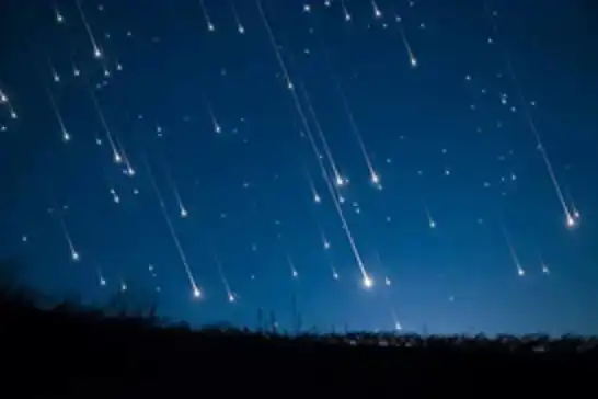 Perseid gök taşı yağmuru zirvede