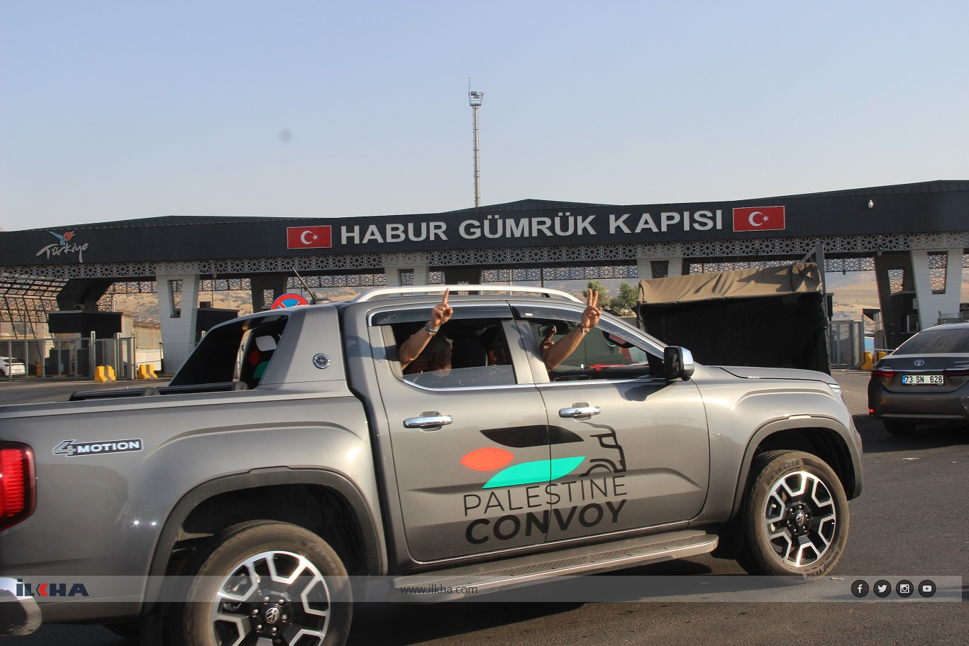 قافلة فلسطين الدولية تعبر معبر الخابور إلى العراق