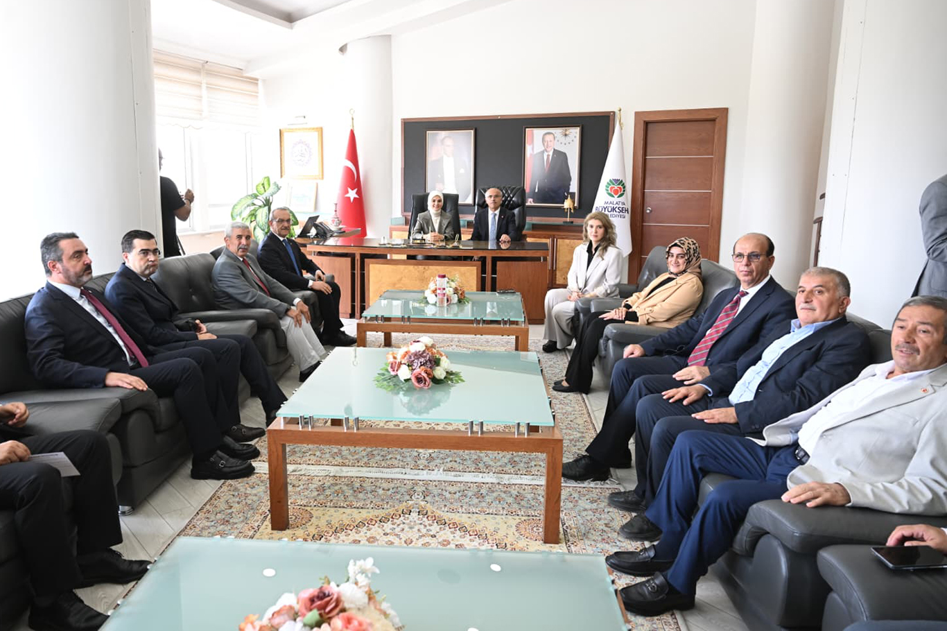 Bakan Göktaş'tan Malatya Şehir Kütüphanesine övgü