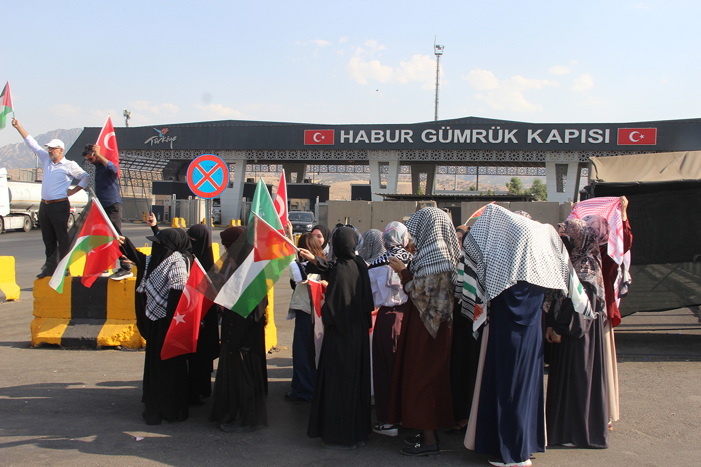 FİLİSTİN KONVOYUNUN ENGELLENMESİNE ŞIRNAK'TAN SERT TEPKİ
