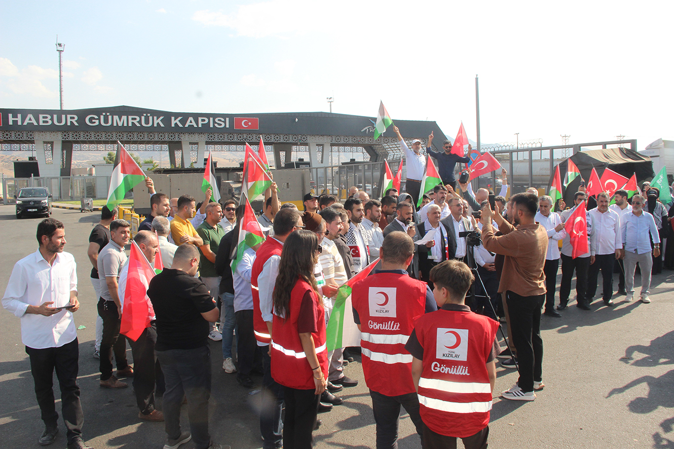 FİLİSTİN KONVOYUNUN ENGELLENMESİNE ŞIRNAK'TAN SERT TEPKİ