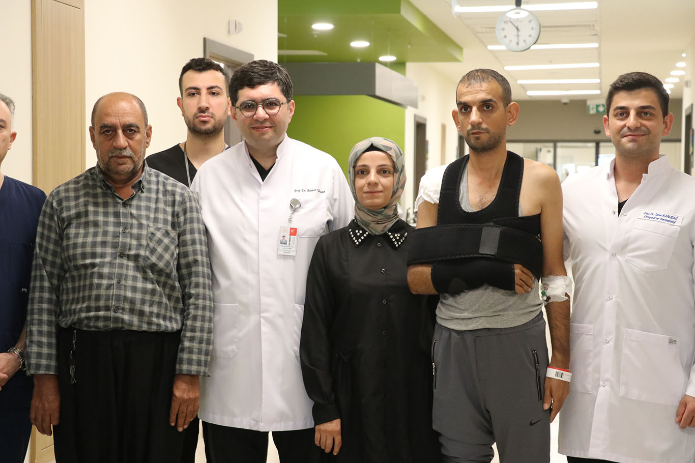 Gaziantep'te dizden alınan kıkırdakla omuz eklemi tedavi edildi