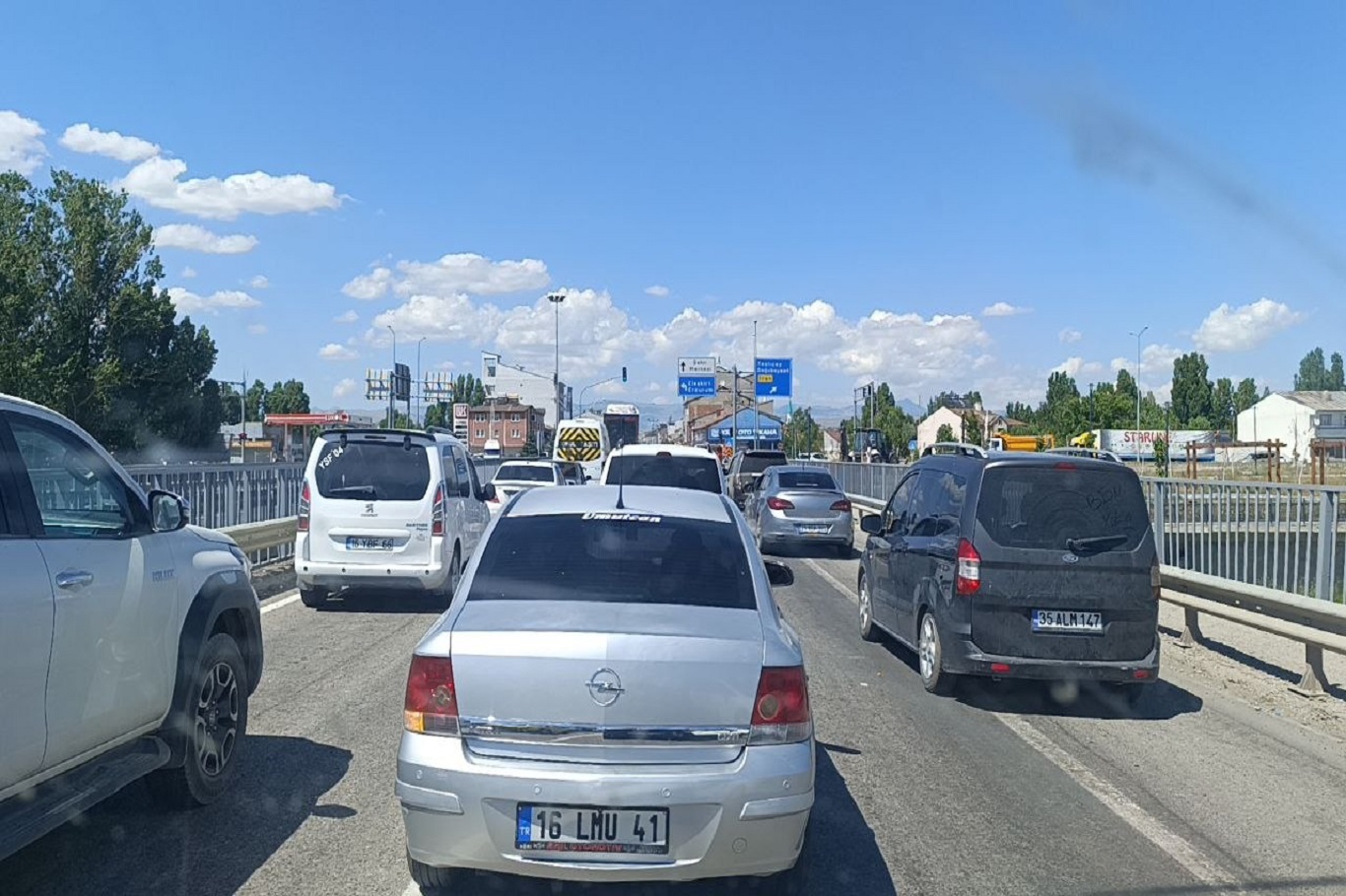 Ağrı trafiği alarm veriyor, kısa mesafeler çileye dönüşüyor, çözüm mühendislik aklında!