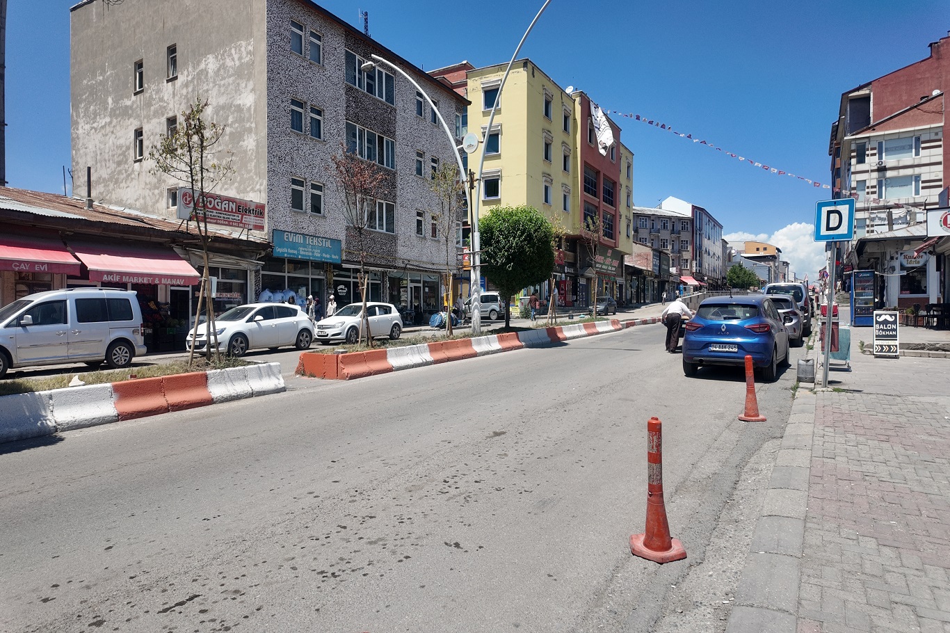 Uygunsuz parklar elverişsiz durakları tamamen devre dışı bırakıyor