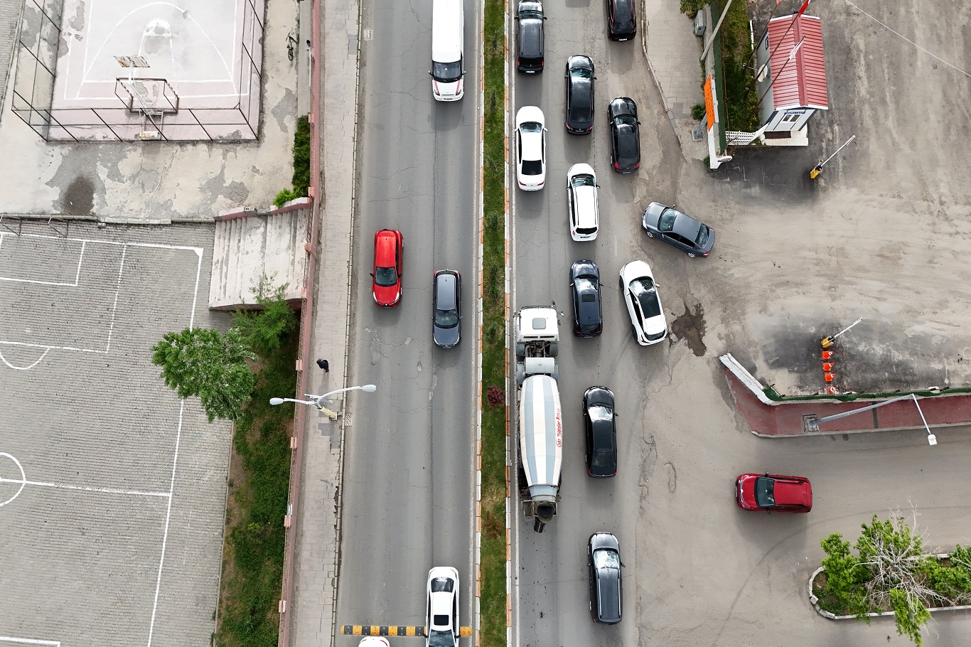 Ağrı trafiği alarm veriyor, kısa mesafeler çileye dönüşüyor, çözüm mühendislik aklında!