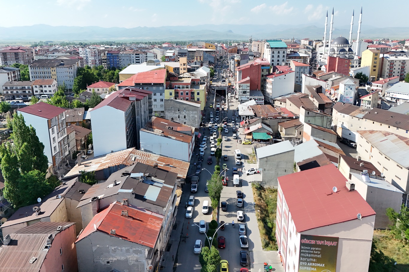 Ağrı trafiği alarm veriyor, kısa mesafeler çileye dönüşüyor, çözüm mühendislik aklında!