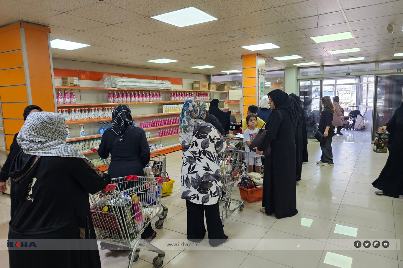 Hope Caravan continues monthly aid for hundreds of families in Bursa
