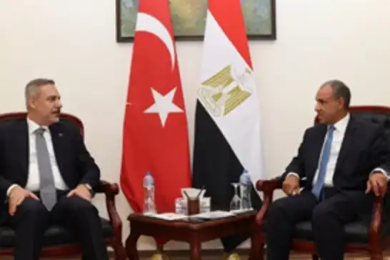 مصر وتركيا توافقان على دعم المسار السياسي لحل الأزمة الليبية