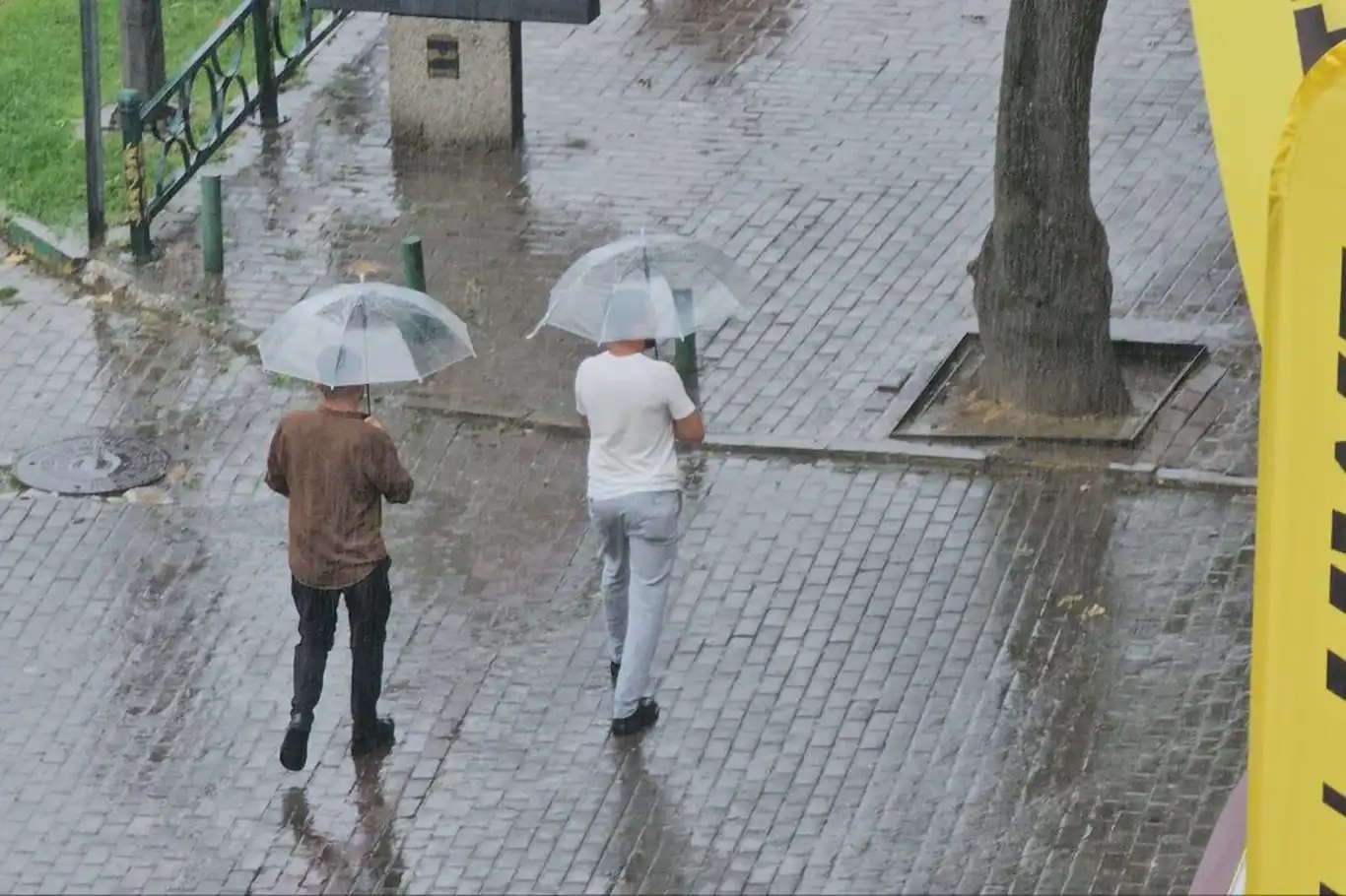Meteoroloji'den kuvvetli yağış ve fırtına uyarısı