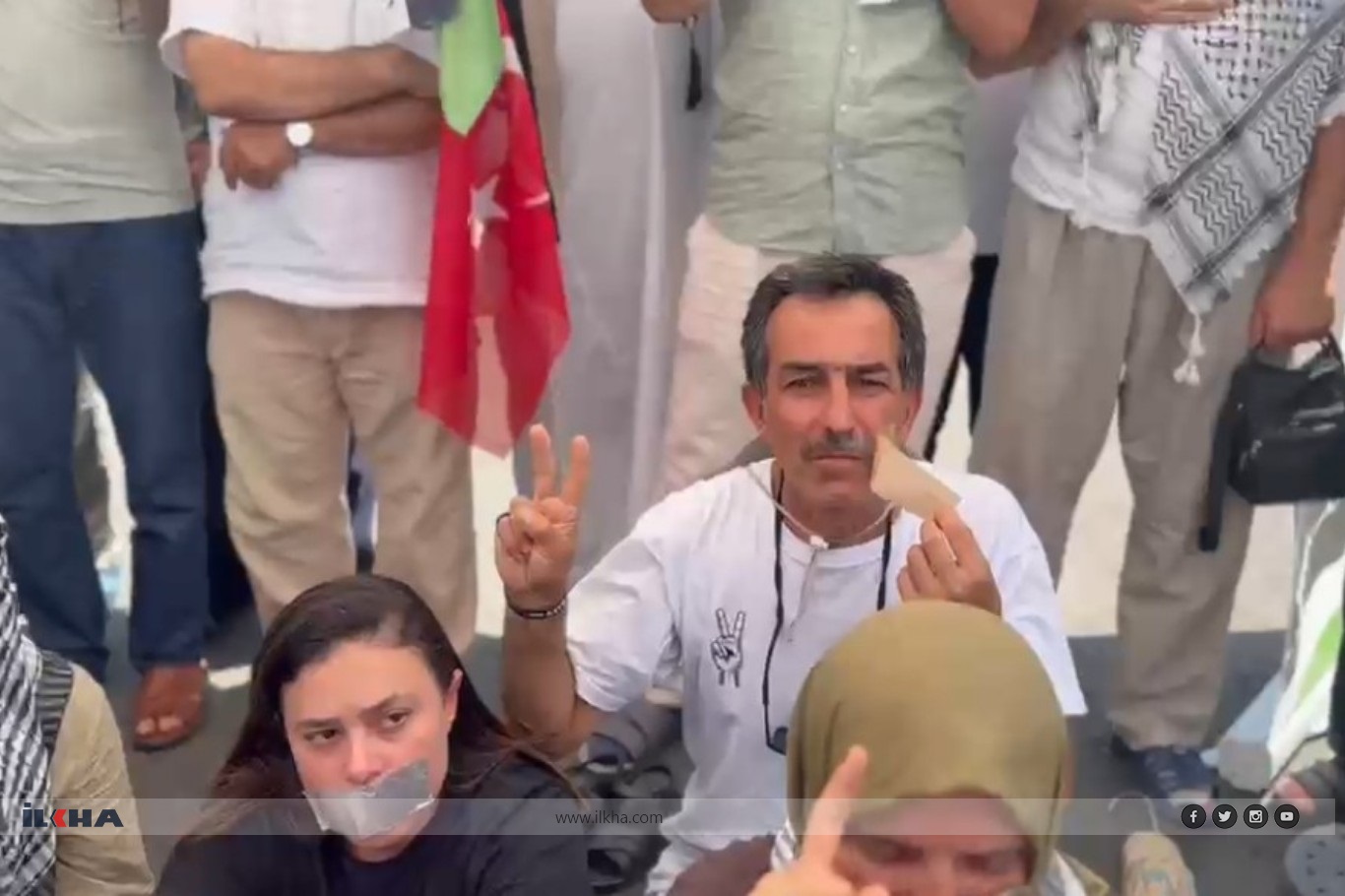 فعالان کاروان فلسطین اعتصاب غذا را آغاز کردند