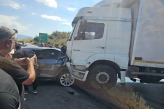 Bursa’da trafik kazası: Abdullah Sert Hoca'nın eşi hayatını kaybetti