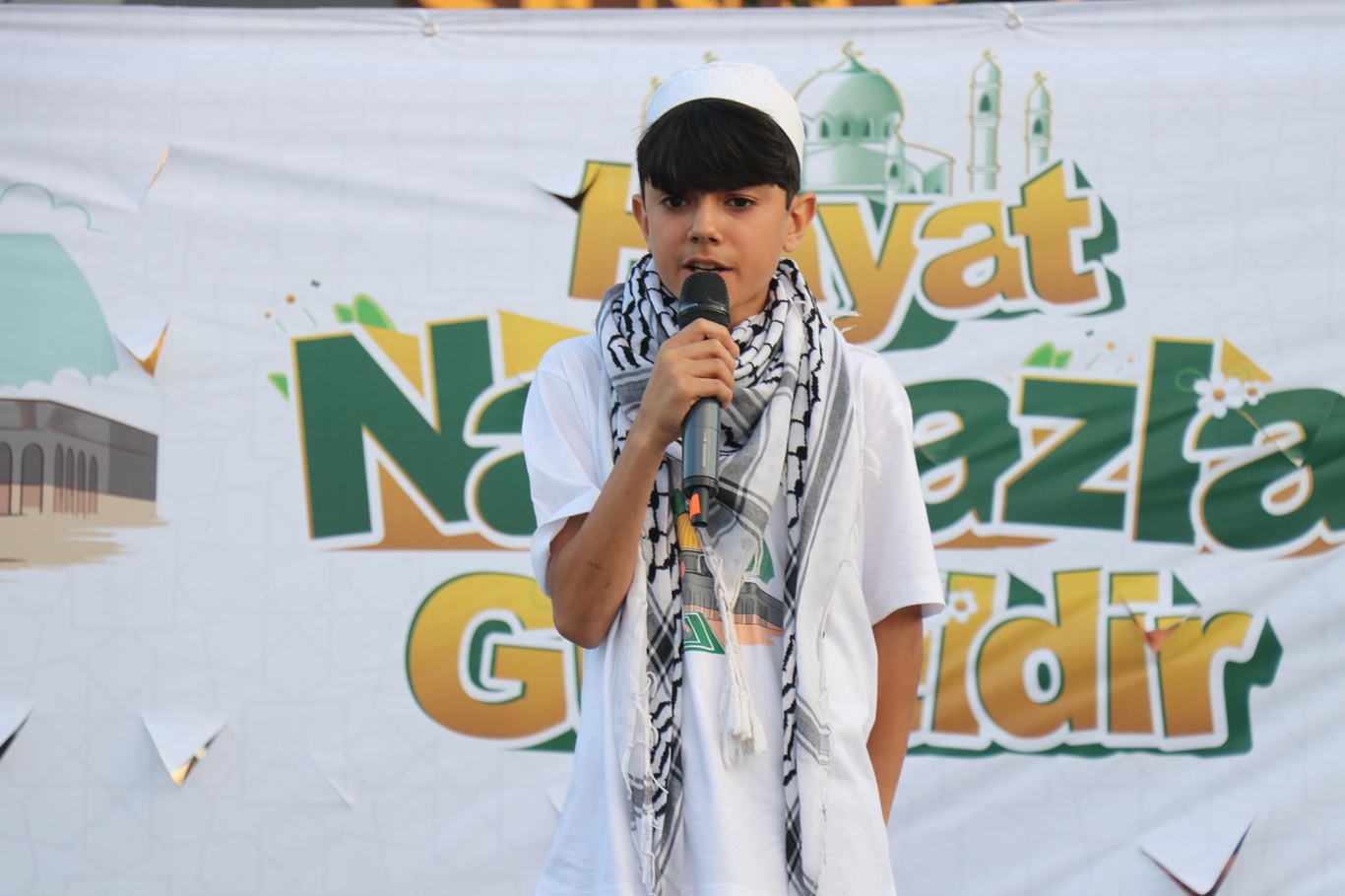 "Hayat Namazla Güzeldir" programı İstanbul'da yoğun katılımla gerçekleşti