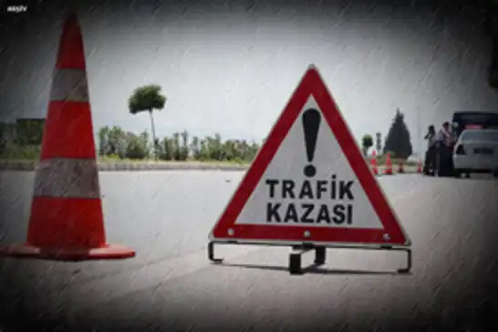 Hatay'da servis minibüsü ile tır çarpıştı: Bir ölü, 14 yaralı