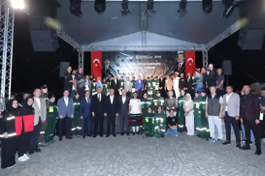 17 Ağustos Marmara Depremi'nin 27. yılında hayatını kaybedenler dualarla anıldı