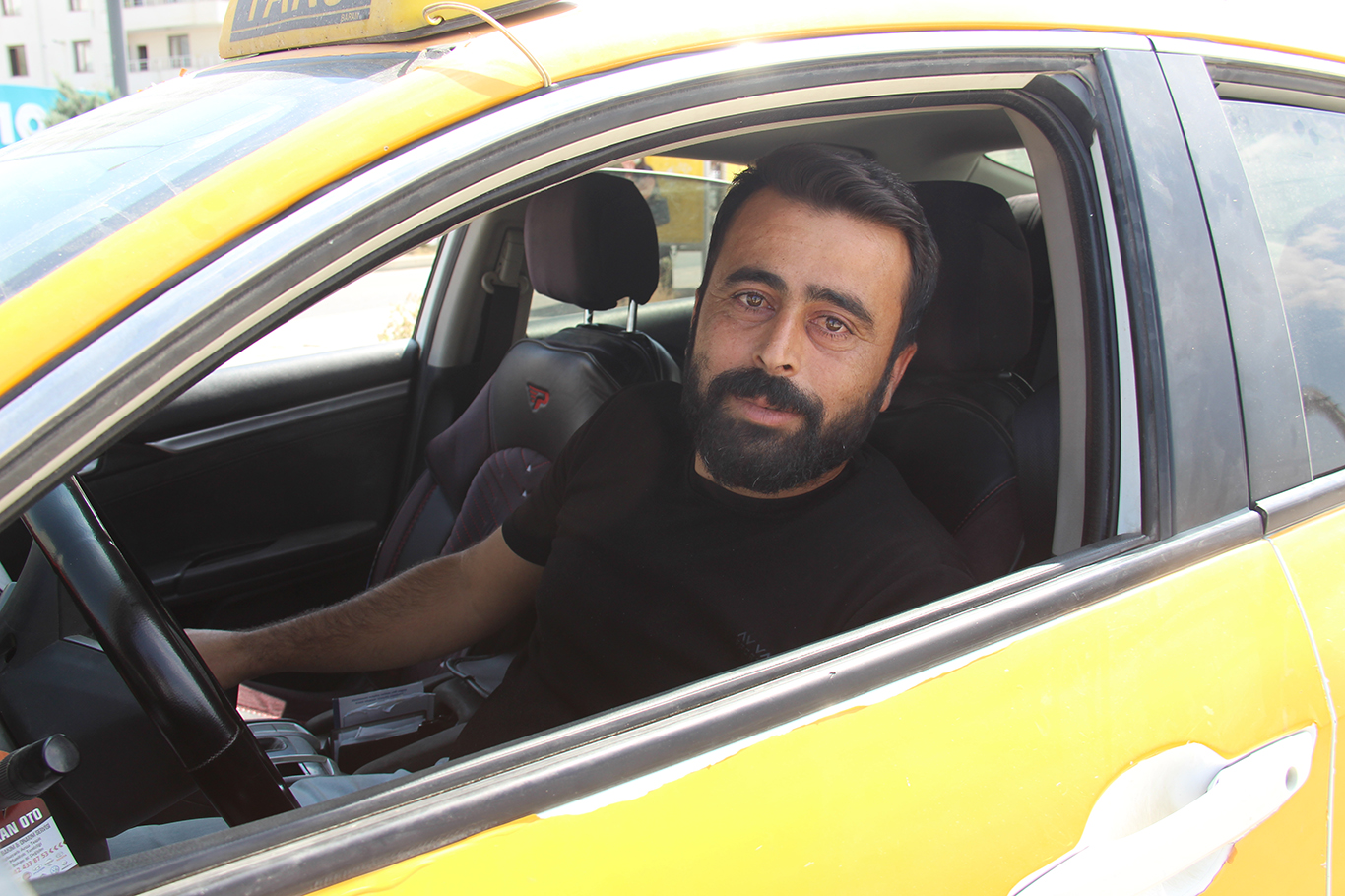 Silvan'da kontrolsüz kavşak kazalara davetiye çıkarıyor