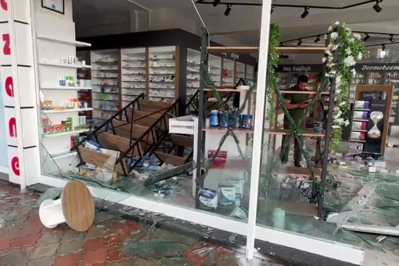 Malatya'da sağanak ve fırtına hasara yol açtı