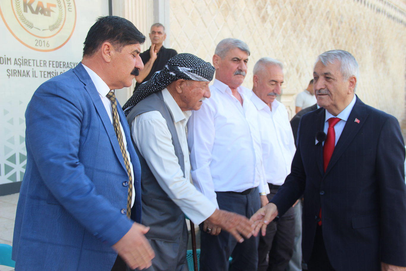 Şırnak’ta aşiret liderleri ve kanaat önderlerinden "Çerçeve Yasaya" destek