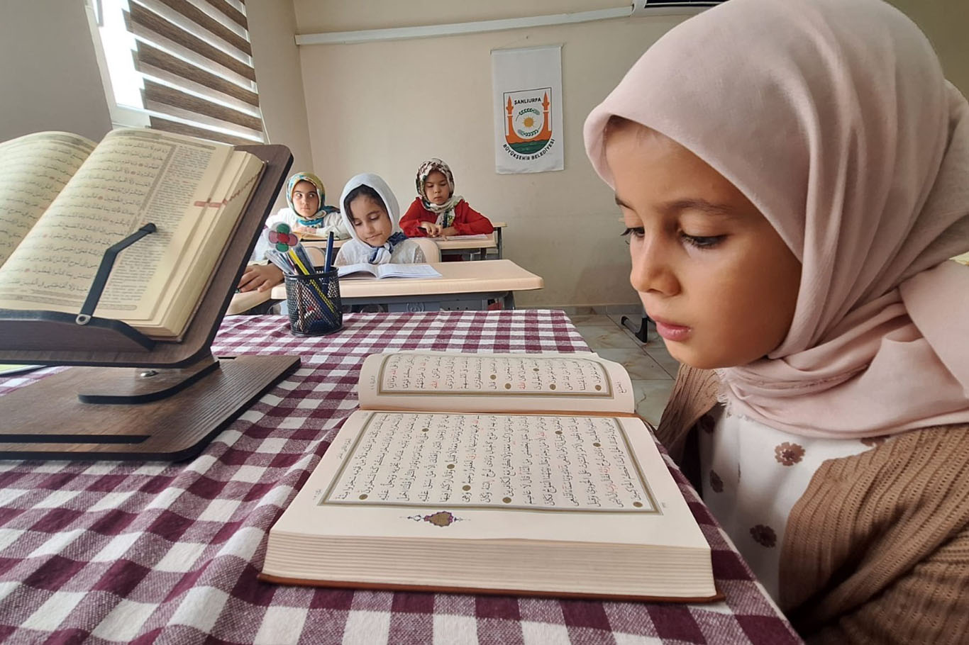 Şanlıurfa'da çocuklar yaz tatilinde Kur'an-ı Kerim öğreniyor